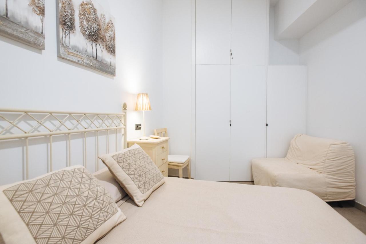 Apartamento Centrico En La Calle Cruz Verde, 10 Seville Luaran gambar